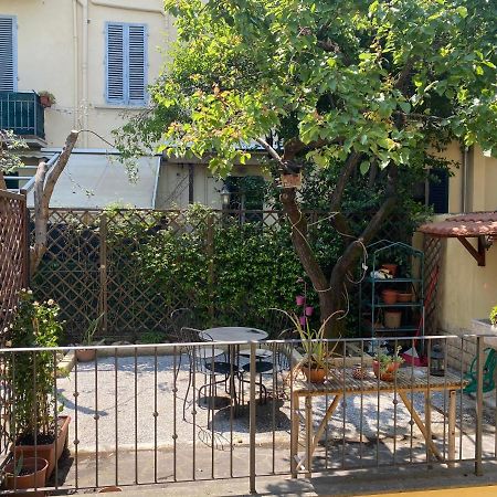 Appartamento Indipendente Con Giardino Fralu Florence Ngoại thất bức ảnh